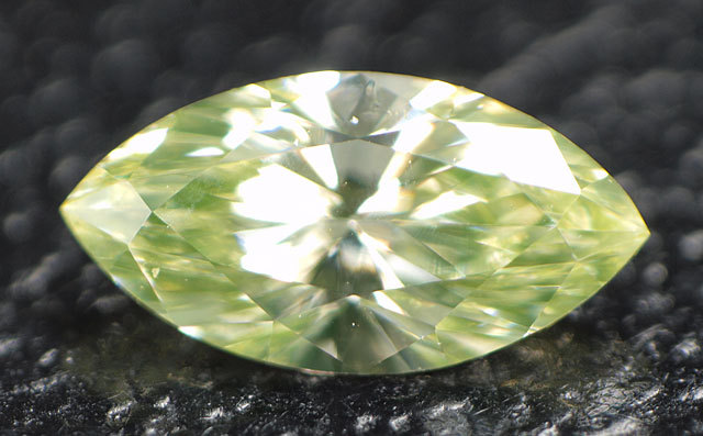 天然グリーンダイヤモンドルース（裸石） 0.091ct 【蛍光性が