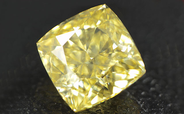 Pt900 天然イエローダイヤモンド 0.52ct リング(指輪) 【 GIA鑑定書付 】 