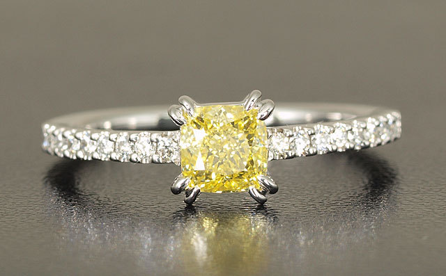 Pt900 天然イエローダイヤモンド 0.52ct リング(指輪) 【 GIA鑑定書付 】