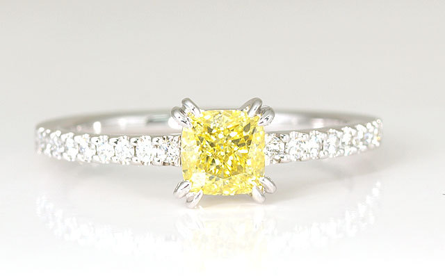 Pt900 天然イエローダイヤモンド 0.52ct リング(指輪) 【 GIA鑑定書付 】 