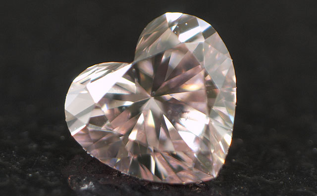 ハートシェイプ 天然ピンクダイヤモンド ルース(裸石) 0.076ct, SI-1