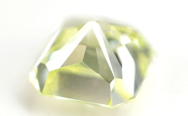 天然グリーンダイヤモンドルース 0.298ct, Fancy Yellow Green, VS1 