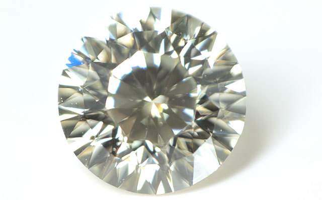 130面体カット 】 【 ほんのりイエロー 】 Mカラー ダイヤモンド  