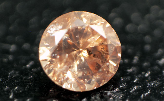 天然ブラウンダイヤモンド ルース(裸石) 0.048ct,I-2,Fancy Orangy 