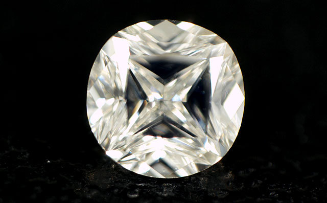 天然ダイヤモンド ルース(裸石) 0.180ct, Gカラー, VVS-2 【四芒星が