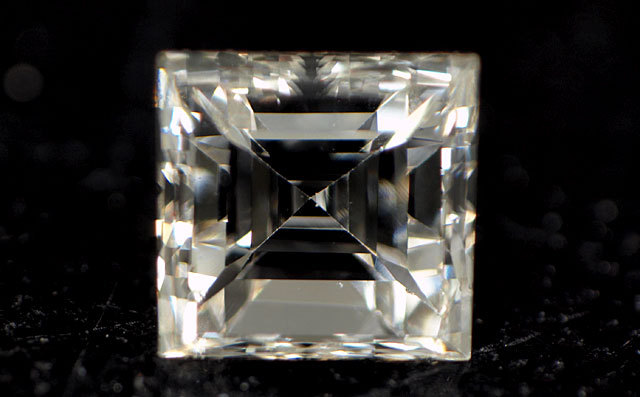 スクエア・ステップ・カット 】天然ダイヤモンドルース(裸石) 0.179ct 