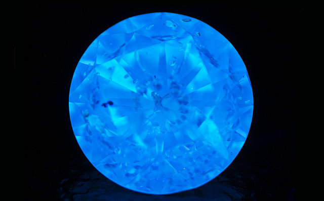 天然ガーネットと思われる結晶入り 】 天然ダイヤモンド ルース(裸石  