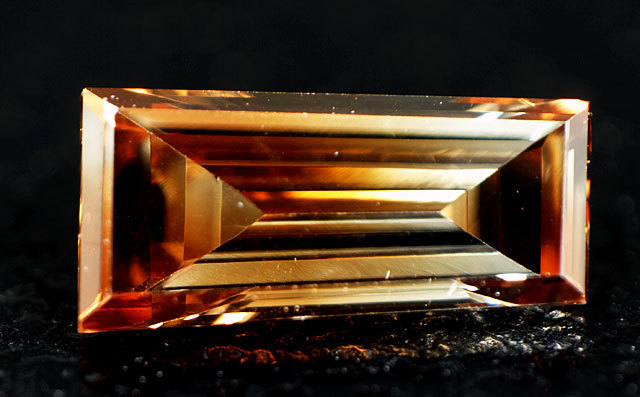 バイカラーダイヤモンド ルース 0.217ct 無色 + 茶色系の超レアダイヤ