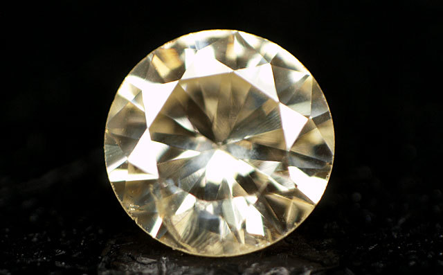 天然ダイヤモンド ルース(裸石) 0.094ct, Under N (Very Light Yellow 