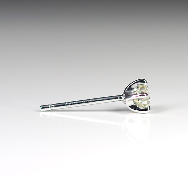 天然ダイヤモンド 0.113ct, M, SI-1 片耳用ピアス（シングルピアス 