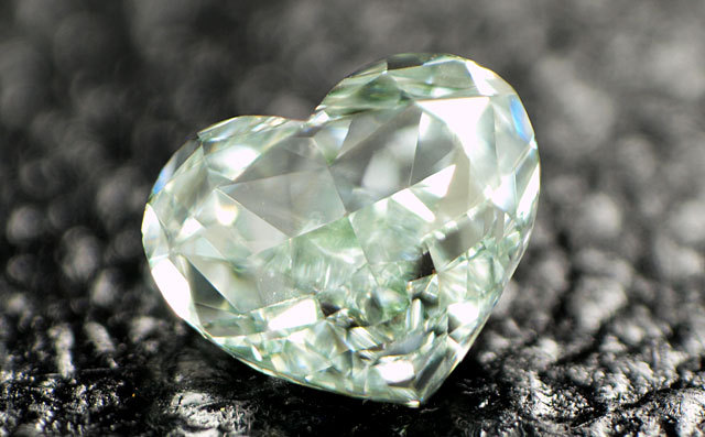 天然グリーンダイヤモンド ルース(裸石) 0.080ct, Fancy Light Bluish 