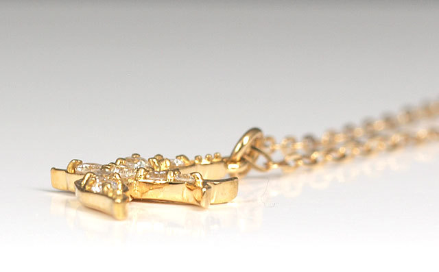 ツバメ ダイヤモンド 0.08ct ペンダントネックレス 18金イエロー 