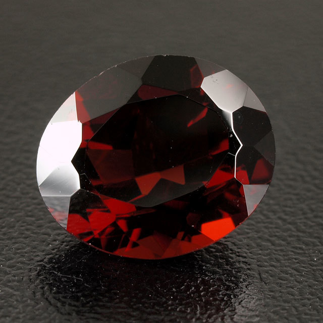 ガーネット ルース 4.716ct ( 柘榴石/ざくろいし ) 【 1月の誕生石 