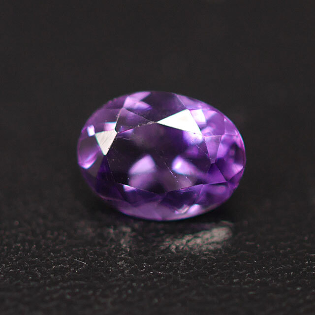 【ハル。】ライトカラーアメジストのかたつむりちゃん形オルゴナイト☆他２点 アメジスト ルース(裸石) 1.21ct オーバル (アメシスト/紫水晶