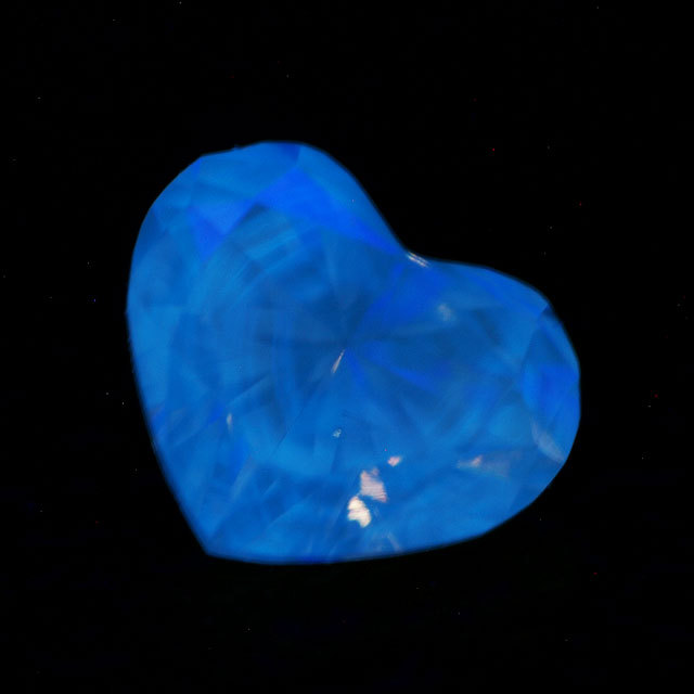 天然ピンクダイヤモンド ルース(裸石) 0.097ct, ファンシー・ディープ・オレンジー・ピンク, SI-1, ハートシェイプ 【 中央宝石研究所ソーティング袋付 】 【 送料無料 】