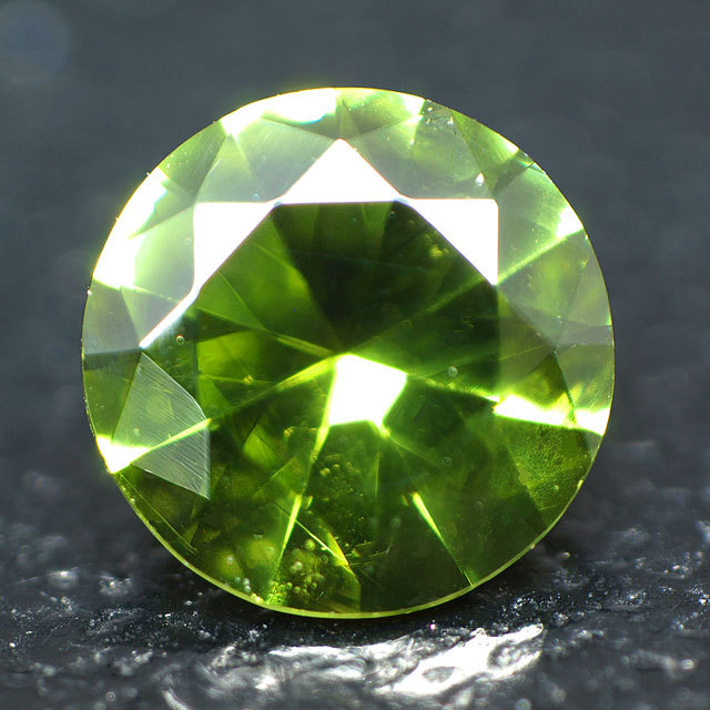 ダークグリーン・ジルコン ルース(裸石) 0.219ct, ( ラウンド/ダーク  