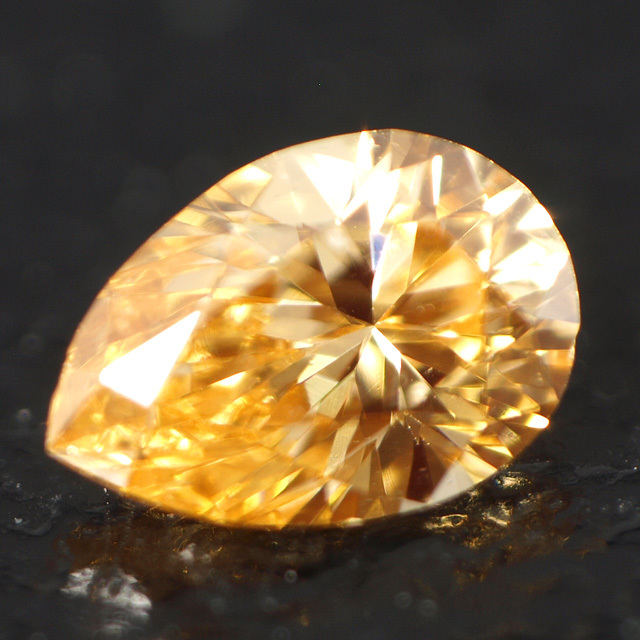 天然オレンジダイヤモンド ルース(裸石) 0.037ct, Fancy Intense 