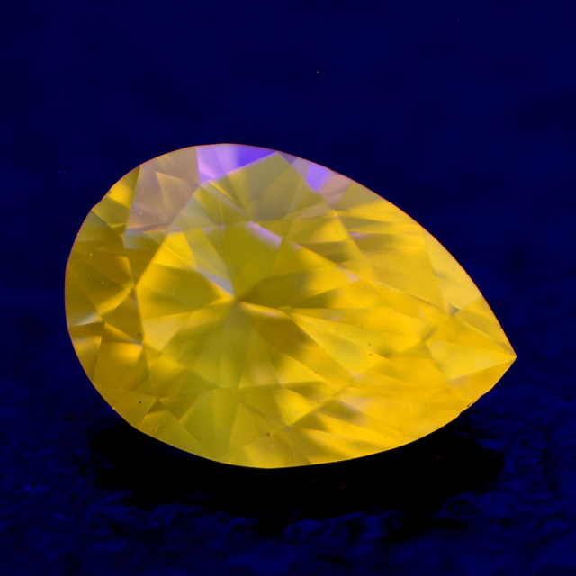 天然オレンジダイヤモンド ルース(裸石) 0.037ct, Fancy Intense 