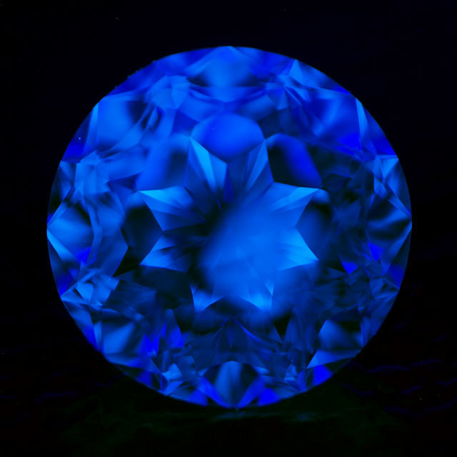 おそらく106面体カット 】 天然ダイヤモンド ルース(裸石) 0.217ct, D