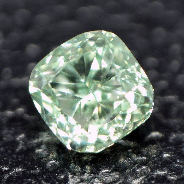 天然グリーンダイヤモンド ルース(裸石) 0.056ct, Fancy Green 