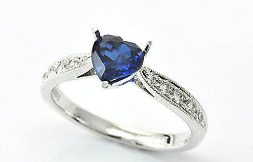 婚約指輪(エンゲージリング)ハートシェイプ画像