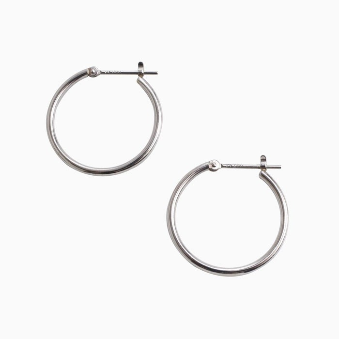 【送料無料】正規品 プラチナ/プラチナ900 Pt900/pt900 ピアス/フープピアス キャッチレス リングピアス 1.5mm 20ｍｍ シンプル 両耳 オシャレピアス つけっぱなし スキンジュエリー 軽量 地金イヤーアクセ プレゼント 華奢6160-UK24