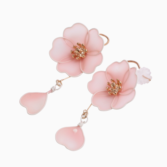 ピアス 樹脂ピアス 和風ピアス フック サクラ 桜 シアー ピンク 和風 樹脂 真鍮 メッキ 桐箱付き チタン 和 浴衣 着物 アクセサリー 女性 レディース お洒落 個性 ハンドメイド クリックポスト対応6347-GG25
