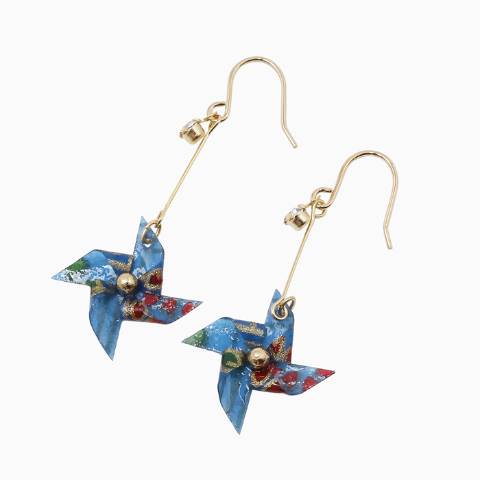 ピアス 和紙ピアス 和風ピアス フック式 風車 かざぐるま 和風 和紙 折り紙 樹脂コーティング 真鍮 メッキ 和 浴衣 着物 アクセサリー 女性 レディース お洒落 個性 ハンドメイド 青 ブルー 桐箱付き クリックポスト対応6354-GG25