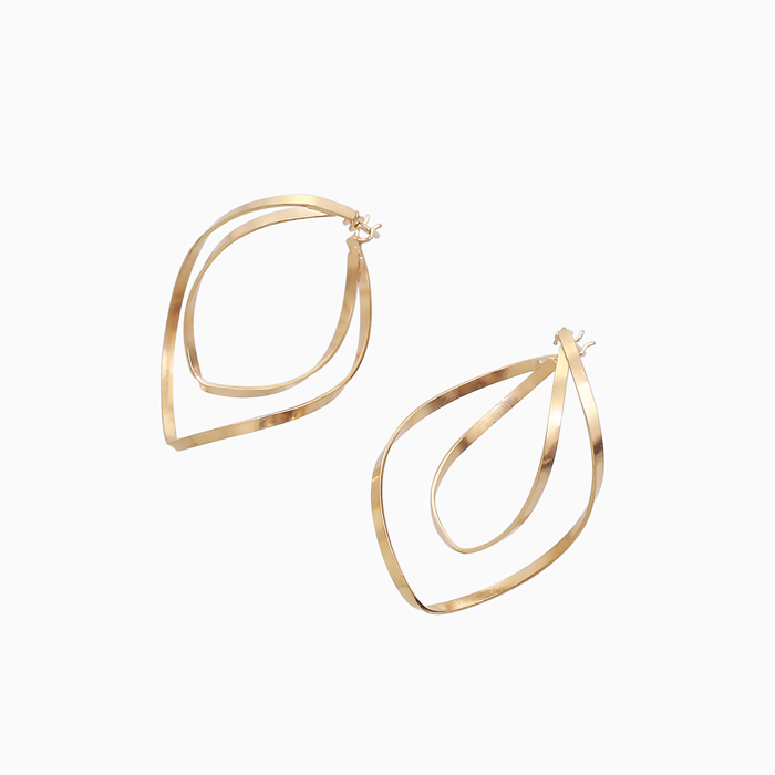 【送料無料】10金 K10 10k ゴールド GOLD ピアス 地金 ダブル フープ サークル モチーフ 可愛い 華奢 デザイン お洒落 女性 レディース 6379-UK25