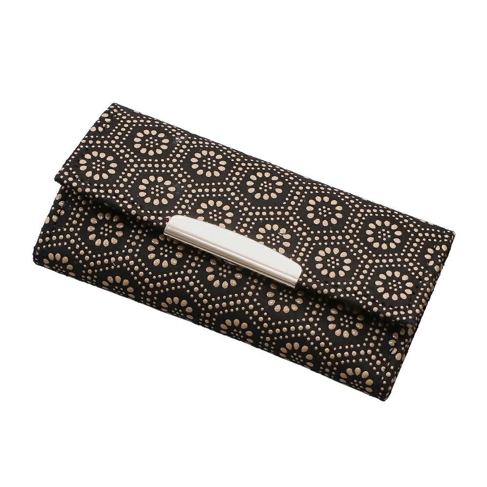 日本製 印伝/INDENYA/印傳屋 キーケース 持ちやすい コンパクト 亀甲 軽量 鹿革/漆 7515-IY25