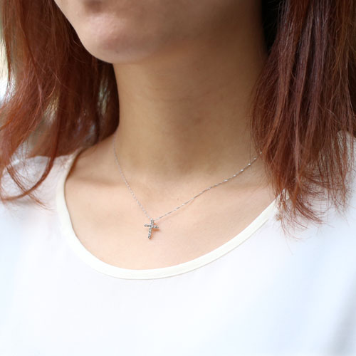 18金 ホワイトゴールド ネックレス ダイヤモンド 0.2ct クロス ペンダント　0178-PG08
