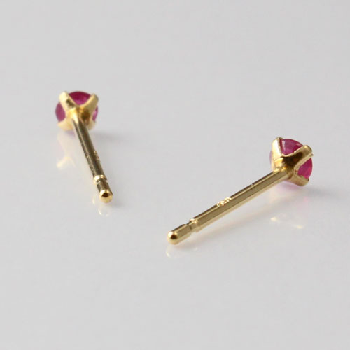 18金 ホワイトゴールド ピアス 天然ルビー 合計0.1ct シリコンキャッチ式　0327-IG08