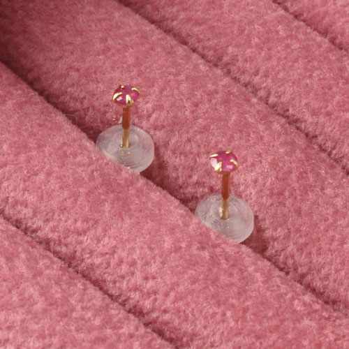 18金 ホワイトゴールド ピアス 天然ルビー 合計0.1ct シリコンキャッチ式　0327-IG08
