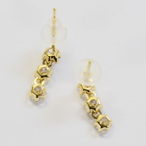 18金 スリーストーン ピアス 合計1.2カラット シリコンキャッチ式　0593-IG14