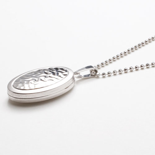 シルバー　ロケットペンダント　デザート　オーバル　MERZ  1008-PS09
