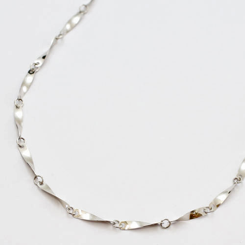 純プラチナ ネックレス ひねり デザイン 42cm 純Pt 刻印入り　1223-NP09