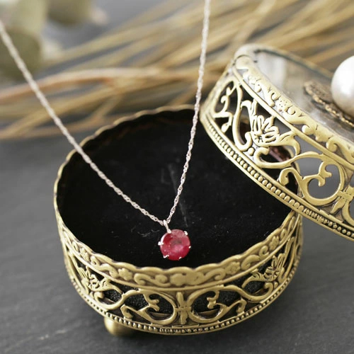プラチナ　ルビー　ペンダントネックレス　鑑別書付き　新品 プラチナ ネックレス ルビー 1ct ペンダント 鑑別書付