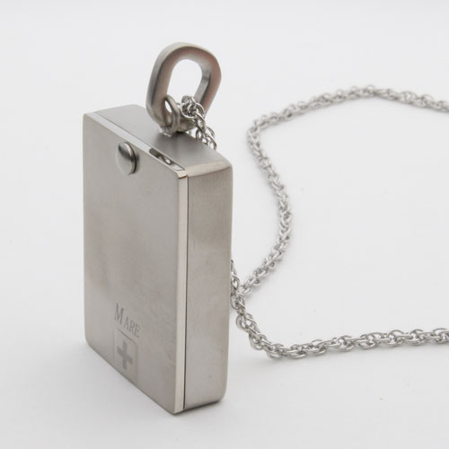 ピル·ケース　ペンダント·ネックレス 純チタンニトロケース(ピルケース/薬入れ） 70cmペンダント型｜leger