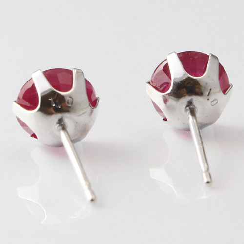 18金 ホワイトゴールド ピアス 天然ルビー 合計2ct シリコンキャッチ式　1701-IG11