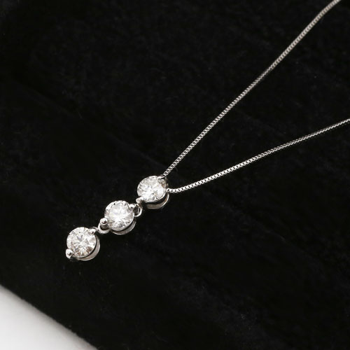 18金 18K K18WG ネックレス ペンダント スリーストーン ダイヤモンド ベネチアンチェーン　1858-PG12