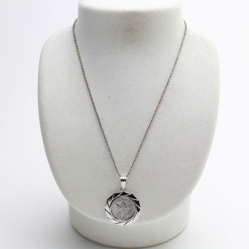 コインペンダント 純プラチナ メイプルリーフ 1/4オンス 