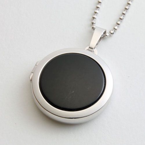 シルバー　ロケットペンダント　ブラックオニキス　ラウンド　　MERZ 2055-LS13