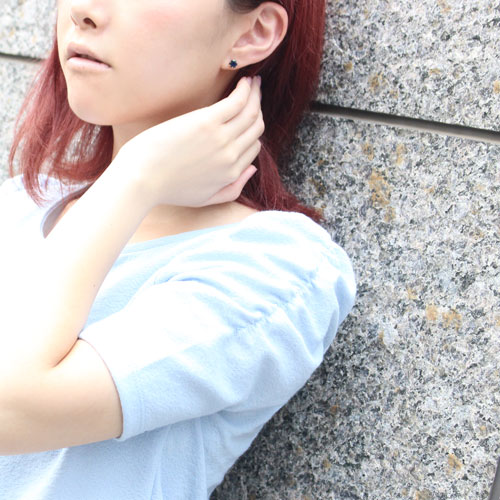18金イエローゴールド ピアス 天然サファイア 合計2カラット キャッチ式　2235-IG15