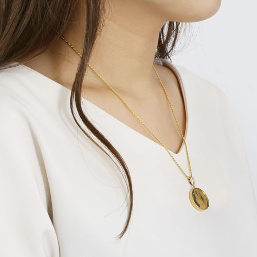 【送料無料】【日本製】純金/Ｋ24 コイン（オーストラリア製） 1/4オンス 両面クリスタルガラス入 ピーターラビット メダル ペンダント/ネックレス  （白銅貨プレゼント） 18金/K18枠　3014-PG16