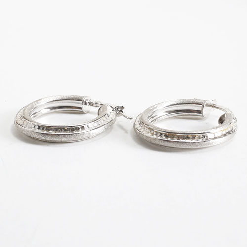 18金 ピアス ホワイトゴールド スターダストピアス ホロー(中空)　3094-SY17