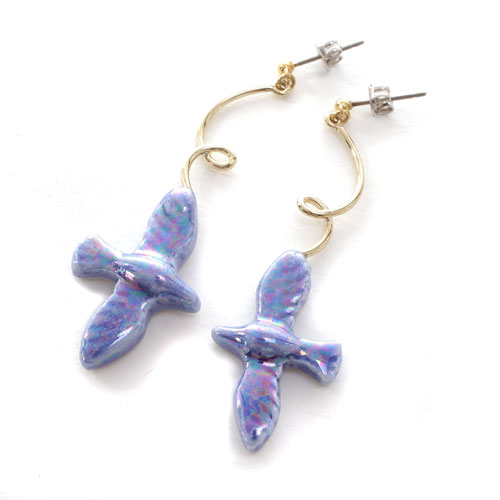 佐賀県 有田町 有田焼 ハンドメイド バード チタン製ポスト ピアス 4277-GG20