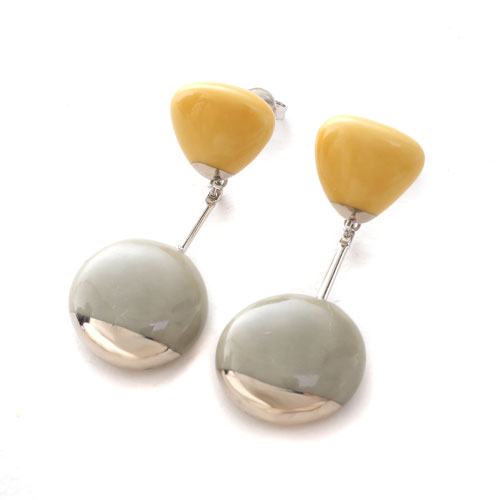 佐賀県 有田町 有田焼 ハンドメイド グレー チタン製ポスト ピアス 4280-GG20