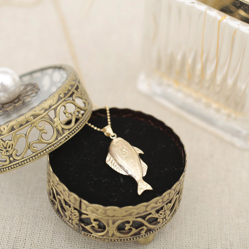 送料無料】【スペイン製】9金/K9 フィッシュ/魚 個性 シルバー925  