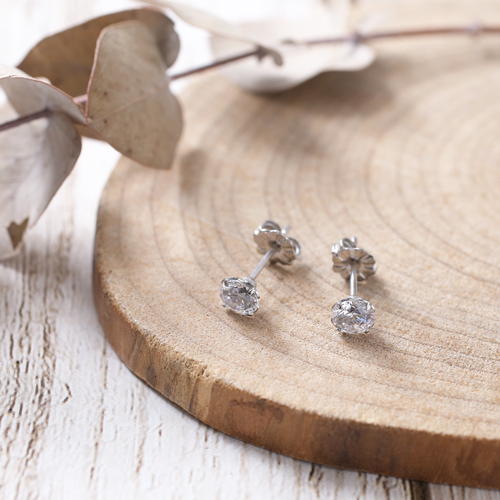 スワロフスキー 純チタン PURETITANIUM MARE マーレ  ピアス 5mm ダイヤモンドカラー 4493-TZ21