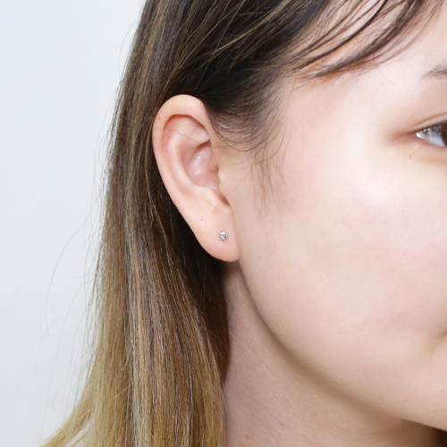 スワロフスキー 純チタン PURETITANIUM MARE マーレ  ピアス 3mm ダイヤモンド・カラー 4499-TZ21